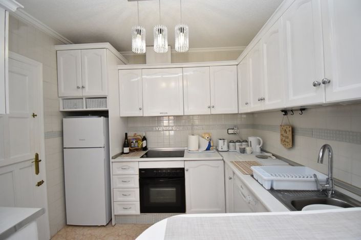 Image No.7-2 Bed Townhouse for sale