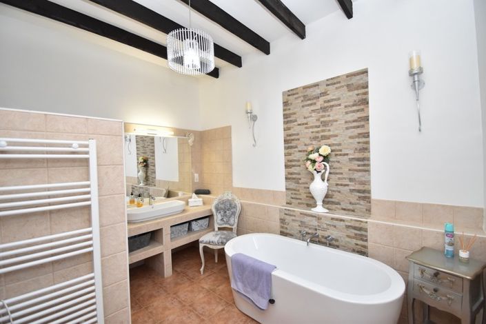 Image No.17-5 Bed Villa for sale