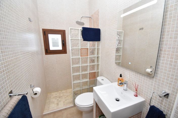 Image No.25-5 Bed Villa for sale