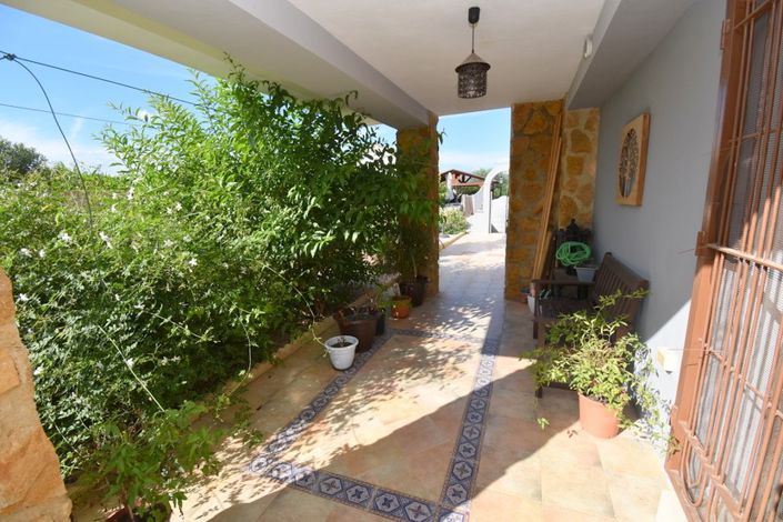 Image No.35-5 Bed Villa for sale