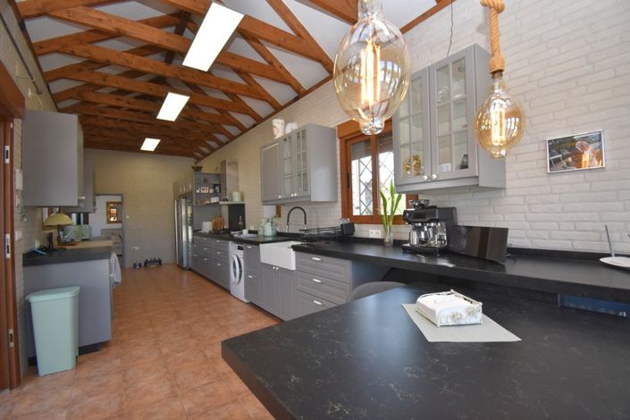 Image No.4-5 Bed Villa for sale