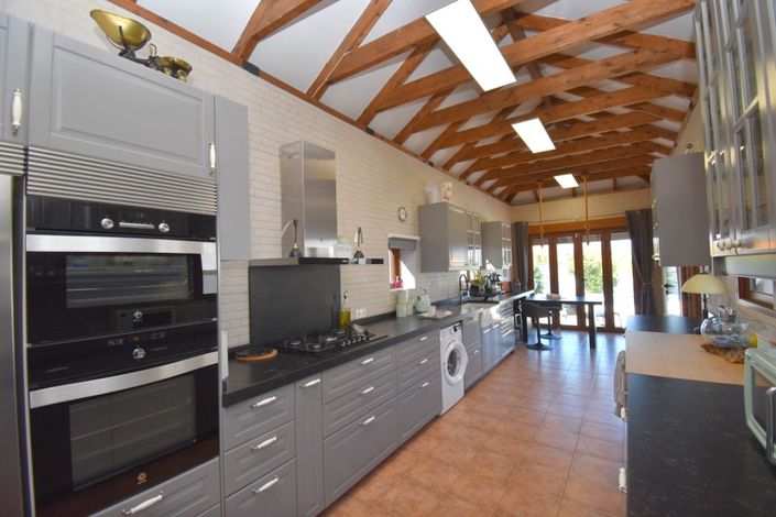 Image No.5-5 Bed Villa for sale