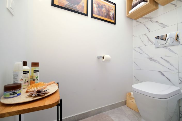 Image No.12-2 Bed Property for sale