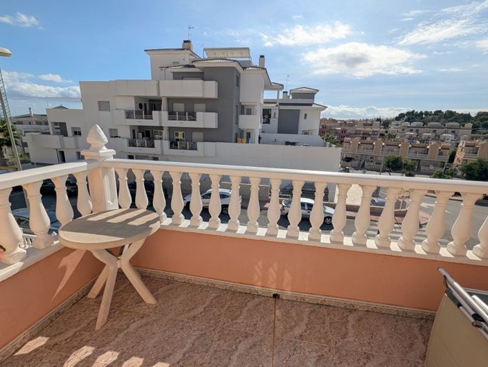 Image No.12-2 Bed Townhouse for sale