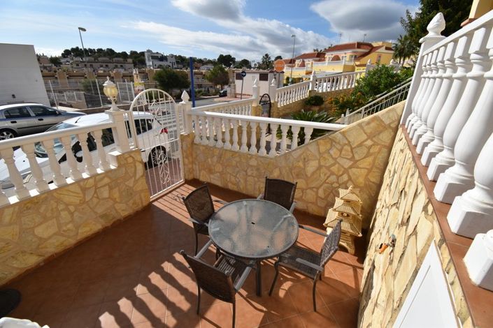 Image No.19-2 Bed Townhouse for sale