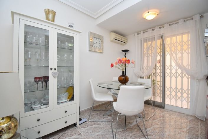 Image No.5-Maison de ville de 2 chambres à vendre à Villamartin