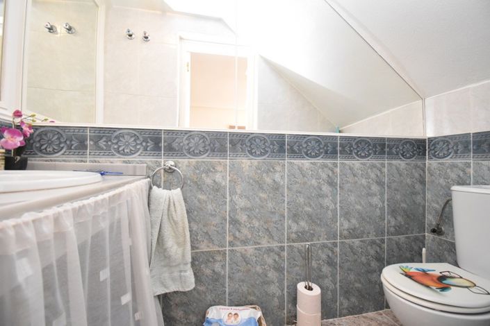 Image No.7-2 Bed Townhouse for sale