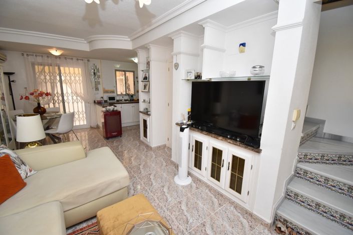 Image No.8-2 Bed Townhouse for sale