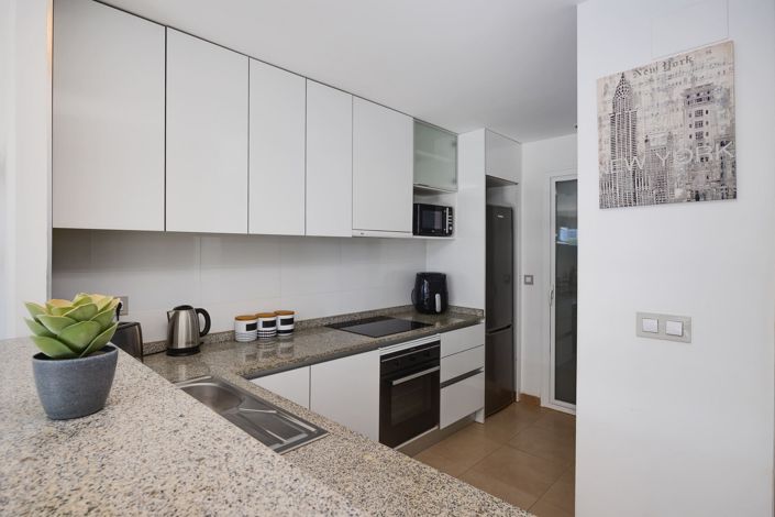 Image No.4-2 Bed Property for sale