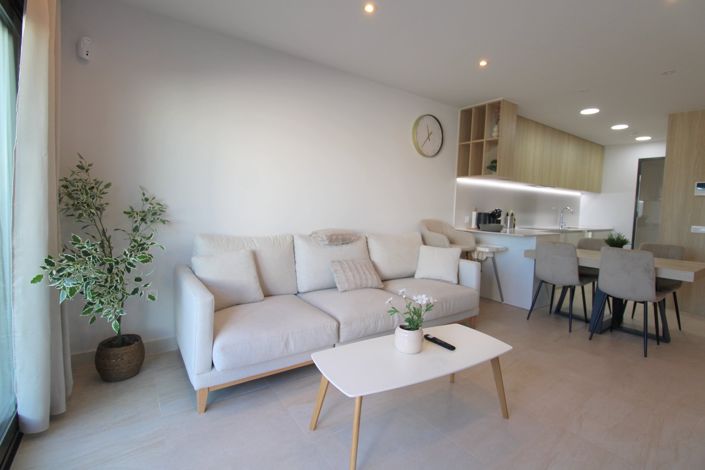 Image No.10-3 Bed Property for sale