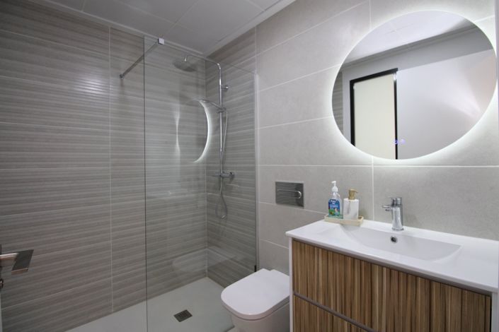 Image No.15-3 Bed Townhouse for sale