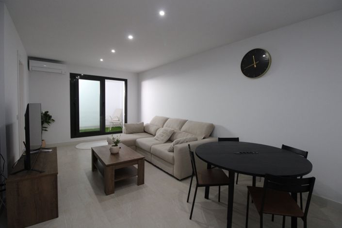 Image No.19-3 Bed Townhouse for sale