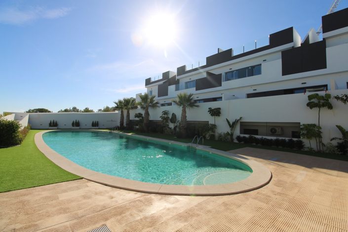 Image No.2-3 Bed Property for sale