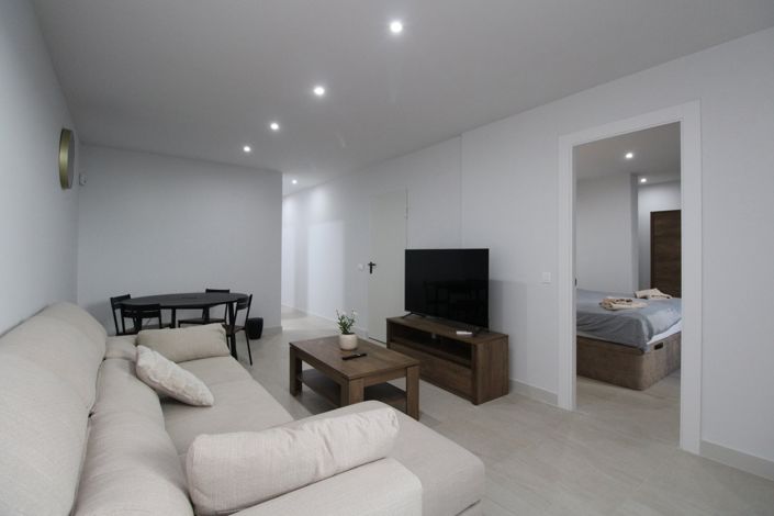 Image No.20-3 Bed Townhouse for sale
