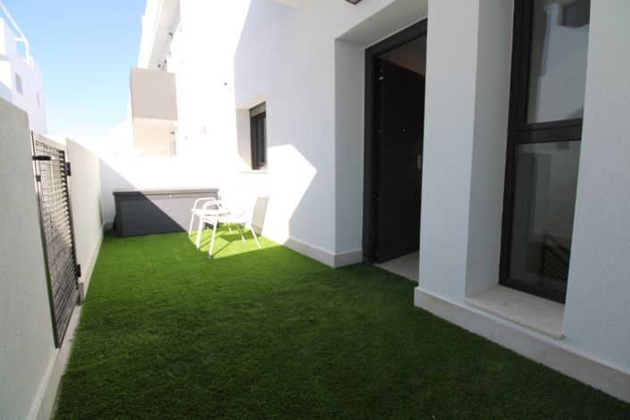 Image No.5-3 Bed Townhouse for sale