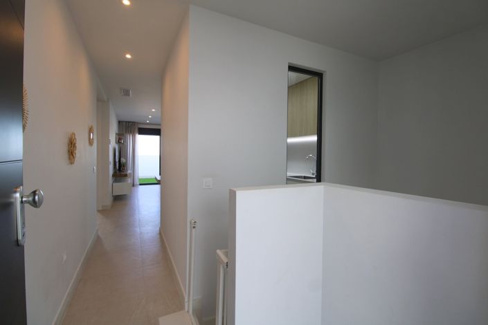 Image No.6-3 Bed Townhouse for sale