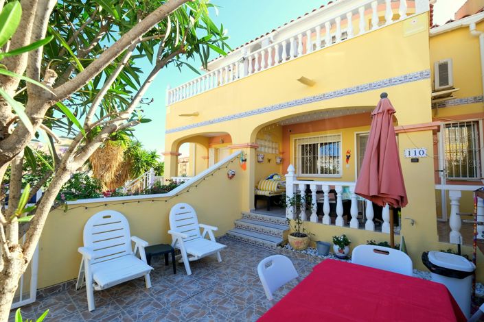 Image No.1-3 Bed Townhouse for sale