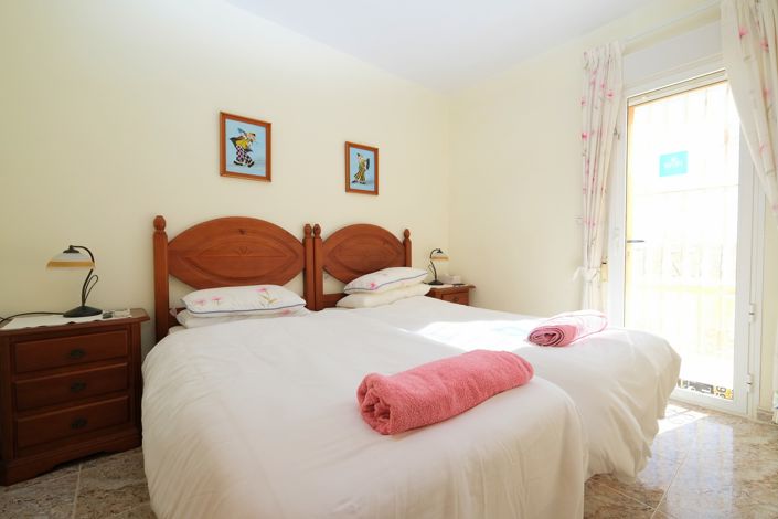 Image No.13-3 Bed Townhouse for sale