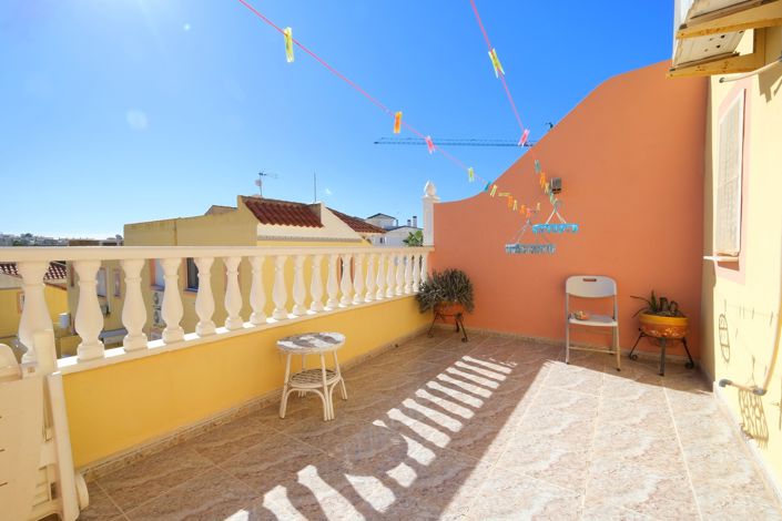 Image No.14-3 Bed Townhouse for sale