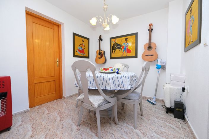 Image No.6-3 Bed Townhouse for sale