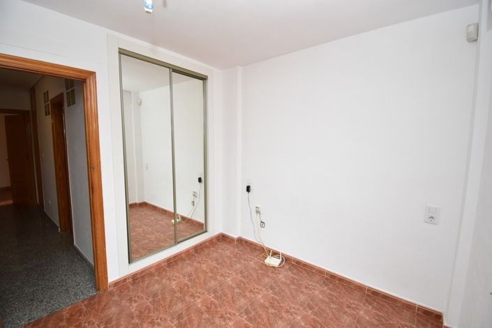 Image No.9-3 Bed Townhouse for sale