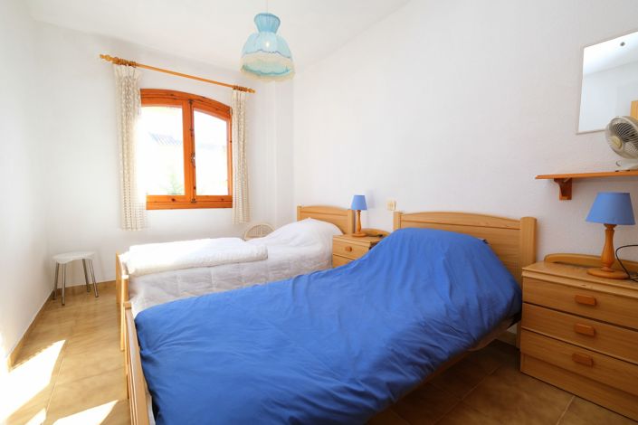 Image No.12-3 Bed Townhouse for sale