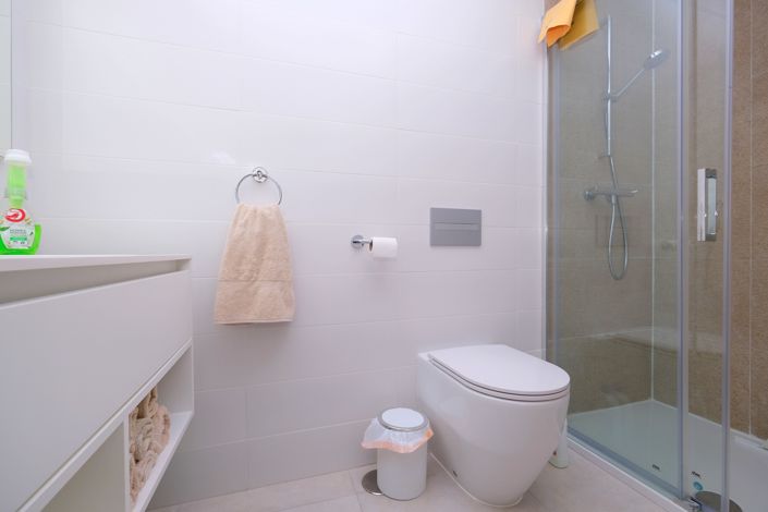 Image No.13-2 Bed Property for sale