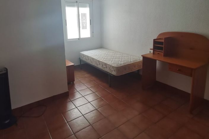 Image No.12-3 Bed Property for sale