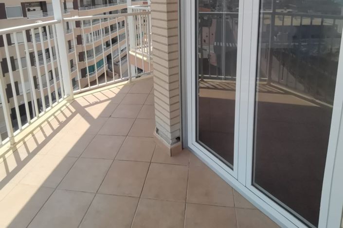 Image No.18-3 Bed Property for sale