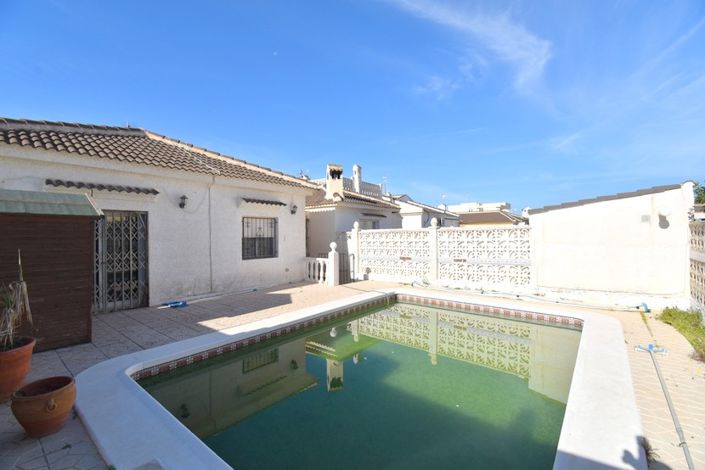 Image No.18-3 Bed Villa for sale