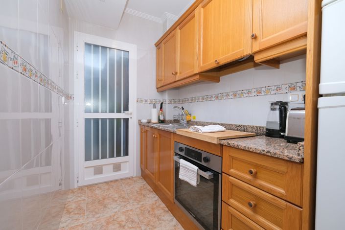 Image No.10-2 Bed Property for sale