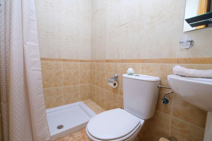 Image No.13-2 Bed Property for sale