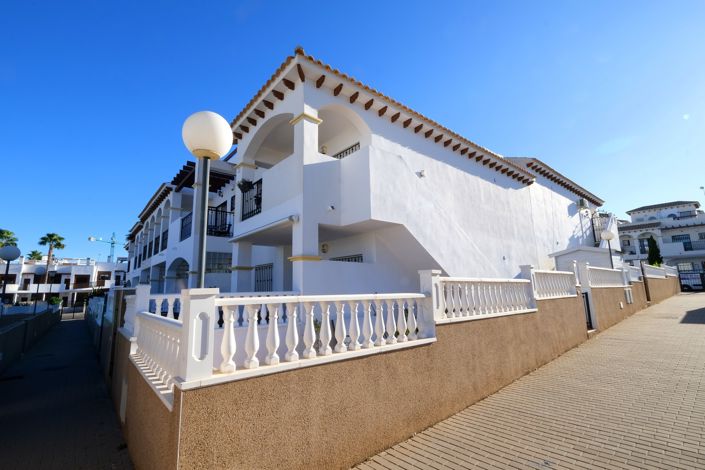 Image No.2-2 Bed Property for sale