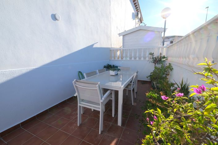 Image No.20-2 Bed Property for sale