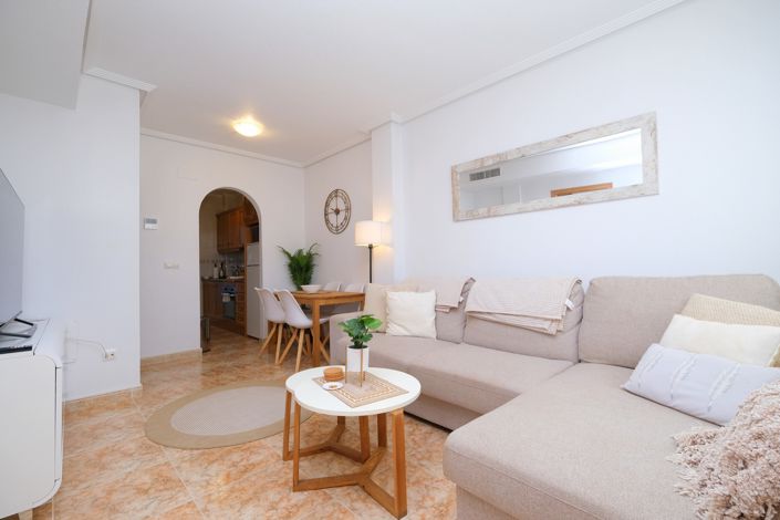 Image No.4-2 Bed Property for sale