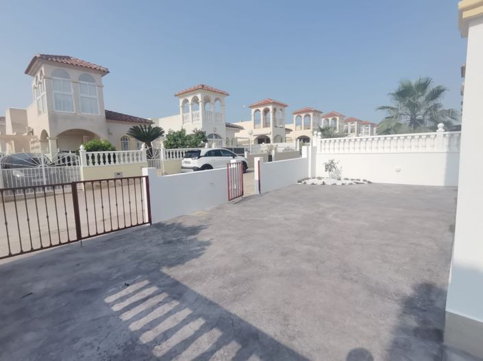 Image No.18-2 Bed Villa for sale