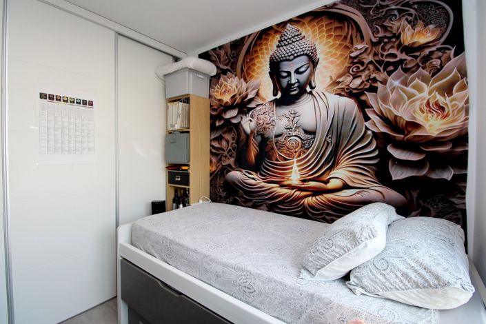 Image No.18-2 Bed Property for sale