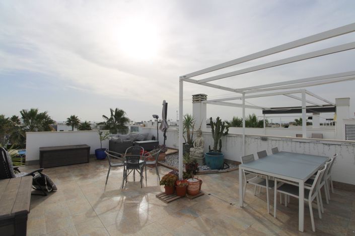 Image No.4-2 Bed Property for sale