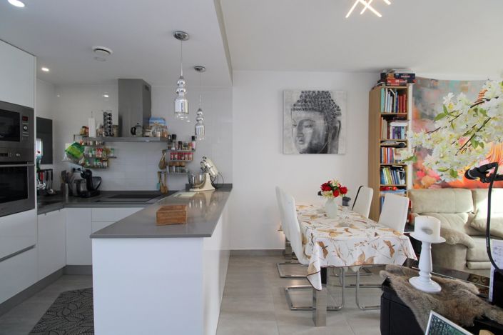 Image No.5-2 Bed Property for sale