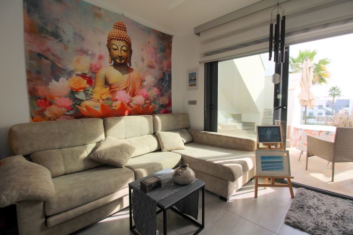 Image No.9-2 Bed Property for sale