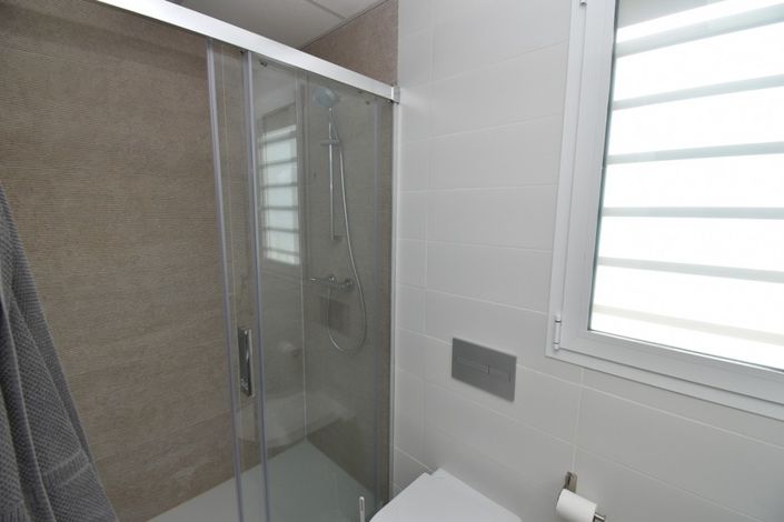 Image No.13-2 Bed Property for sale