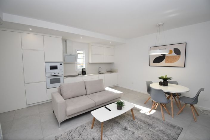 Image No.3-2 Bed Property for sale