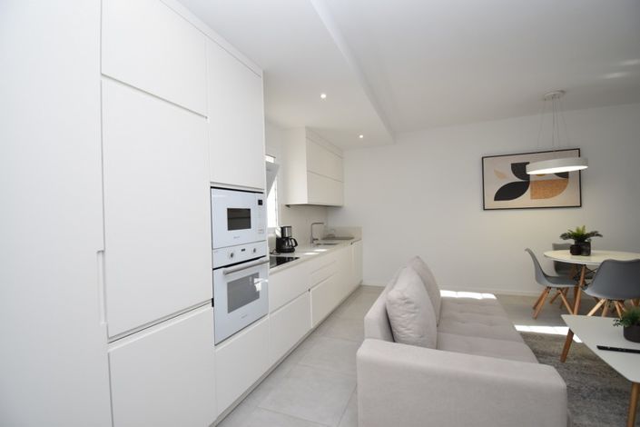 Image No.4-2 Bed Property for sale