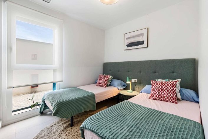 Image No.11-2 Bed Property for sale