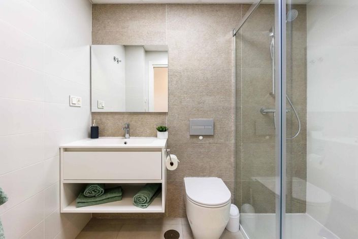 Image No.12-2 Bed Property for sale