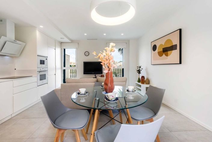 Image No.4-2 Bed Property for sale