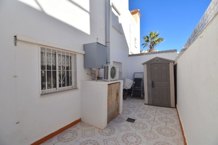 Image No.15-2 Bed Property for sale