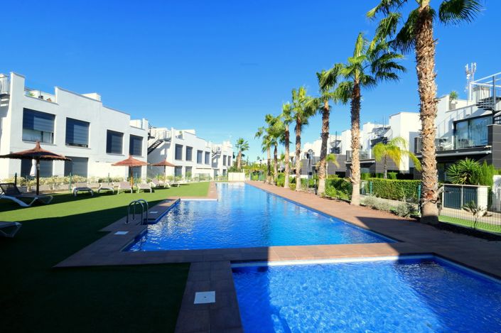 Image No.15-3 Bed Property for sale