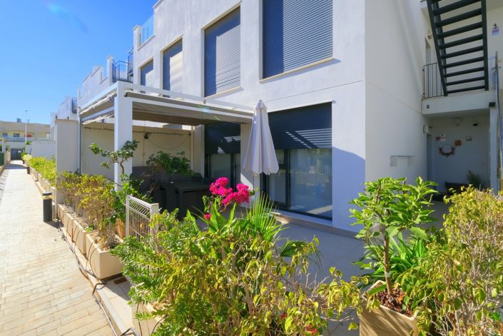 Image No.2-3 Bed Property for sale