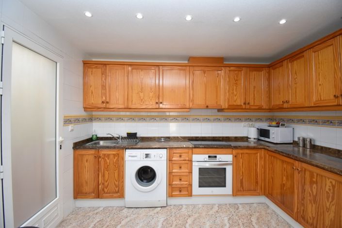 Image No.5-2 Bed Property for sale